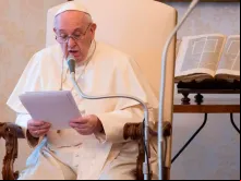 O Papa Francisco faz sua homilia.