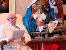 Papa Francisco pronuncia sua catequese.