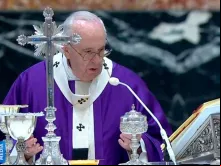 Papa Francisco celebra Missa.