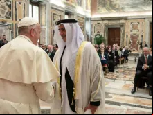 Papa com o Xeique bin Zayed, em uma imagem de arquivo no Vaticano.