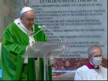 Papa Francisco pronuncia sua homilia.