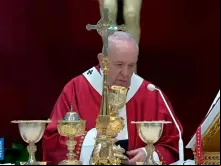 Papa durante a celebração da Missa: Captura de Youtube