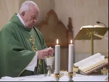 Papa Francisco celebra a Missa na Casa Santa Marta.