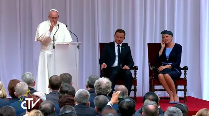 PapaAutoridades3.jpg ?? 