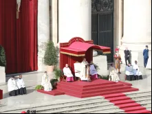 Papa Francisco em uma Missa na Praça de São Pedro.