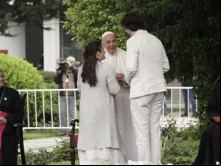Papa Francisco com os jovens da Macedônia do Norte.