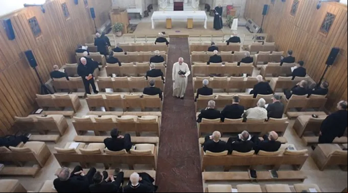 PapaEjercicios8Osservatore.jpg ?? 