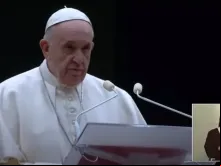 Tradução do Papa Francisco para a língua de sinais.