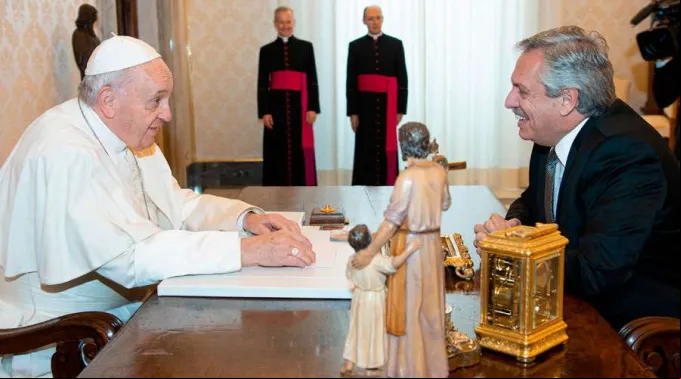 PapaFrancico-AlbertoFernandez_VaticanMedia-31012020.jpg ?? 