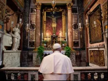 Papa Francisco na igreja de San Marcello al Corso. Crédito: Vatican Media
