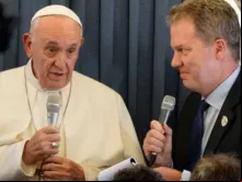 Papa Francisco e Greg Burke