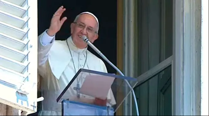 PapaFranciscoAngelusAsuncion_YoutubeCTV_15082017.jpg ?? 