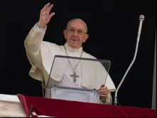 Papa durante a oração do Ângelus.