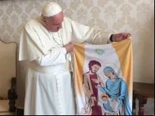 Papa Francisco com bandeira “Natal com Jesus” 
