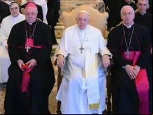 O papa Francisco recebe os Clérigos Regulares da Ordem de São Paulo hoje (29