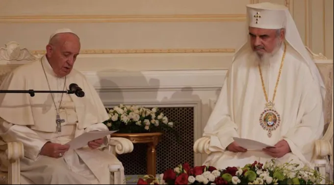 PapaFranciscoConPatriarcaDanielRumania_310519_VAMP.jpg ?? 