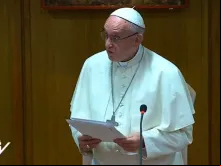 Papa Francisco pronuncia seu discurso.