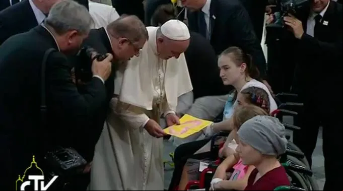 PapaFranciscoHospitalPediatrico_Youtube_29072016.jpg ?? 