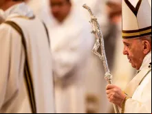 Papa em sua chegada à Basílica de São Pedro.
