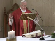Papa Francisco durante a Missa celebrada na Casa Santa Marta.
