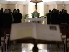 Papa Francisco durante a Missa celebrada em Santa Marta.
