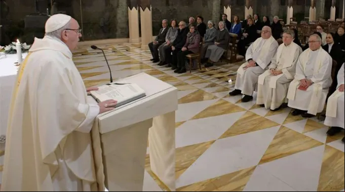 PapaFranciscoMisaSantaMarta_VaticanMedia_10012019.jpg ?? 