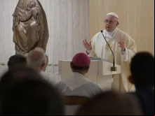 Papa Francisco durante a missa na capela da Casa Santa Marta.