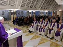 Papa Francisco durante a Missa na Casa Santa Marta.