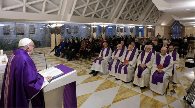PapaFranciscoMisaSantaMarta_VaticanMedia_27022018.jpg ?? 