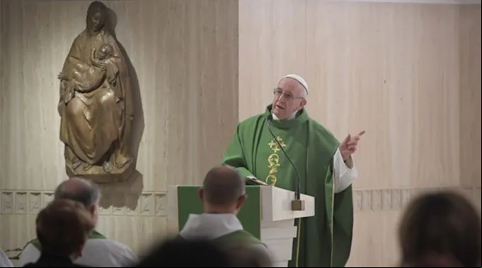PapaFranciscoSantaMarta_LOR_270117.jpg ?? 
