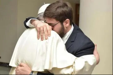 PapaFranciscoYDanielIbanez-VaticanMedia-10122019.jpg