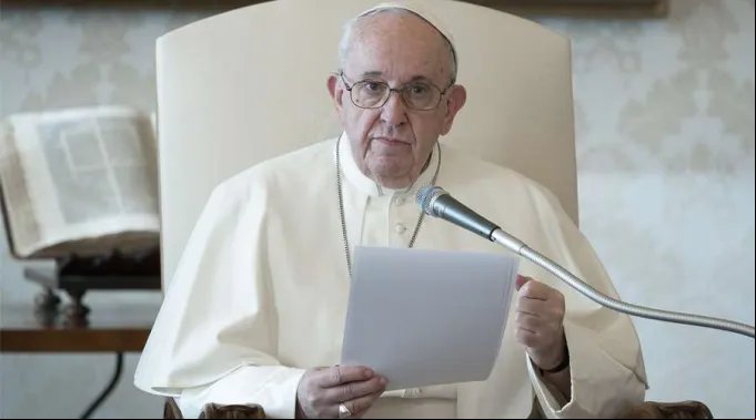 PapaFrancisco_AudienciaGeneral_Biblioteca_11112020_VaticanMedia.jpg ?? 