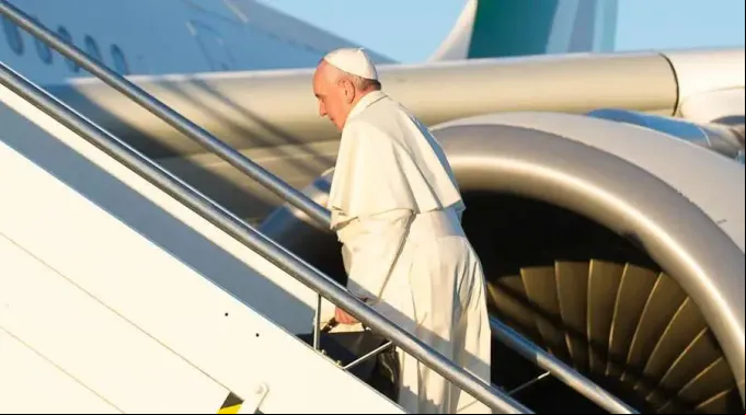 PapaFrancisco_Avion_VaticanMedia.jpg ?? 