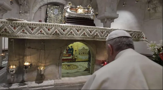 PapaFrancisco_Bari_ReliquiaSanNicolas_07072018_VaticanMedia.jpg ?? 