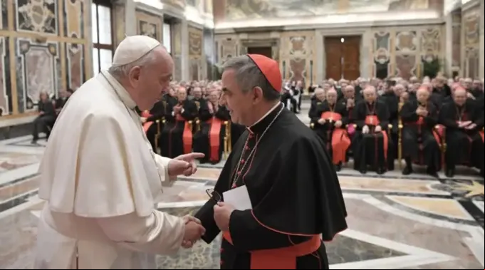 PapaFrancisco_ConCardenalBecciu_12dic2019_VaticanMedia.jpg ?? 