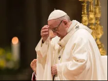 Imagem referencial. Papa Francisco em oração.
