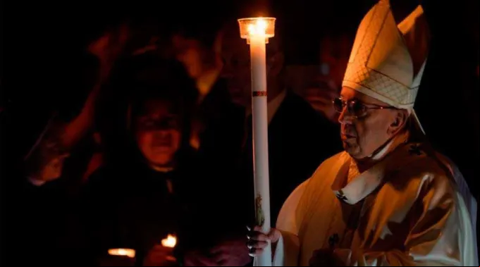 PapaFrancisco_VigiliaPascual_2018_DanielIbanYez_ACIPrensa.jpg ?? 