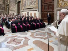 Papa Francisco recebe os participantes do primeiro congresso sobre pastoral dos idosos.