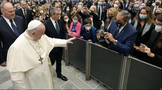 PapaFrancisco_audienciainspeccionpolicia_28sep2020_VaticanMedia.jpg ?? 