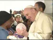 Papa Francisco visita o centro Dream de Zimpeto.