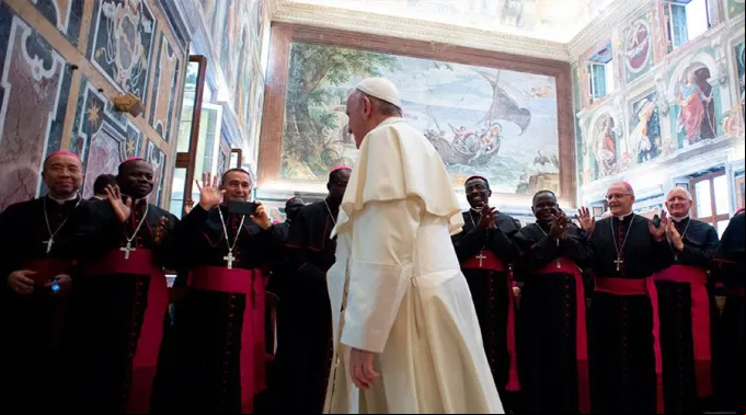 PapaObisposMision_VaticanNews_080918.jpg ?? 