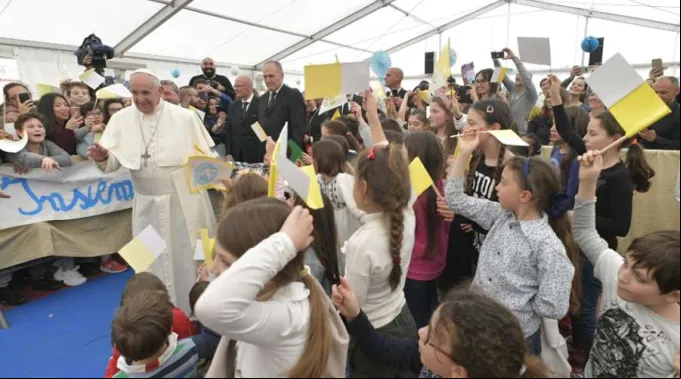 PapaParroquiaSanJulio_VaticanMedia.jpg ?? 