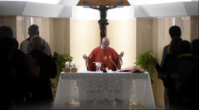 PapaSantaMarta13DiciembreLOsservatoreR.jpg ?? 