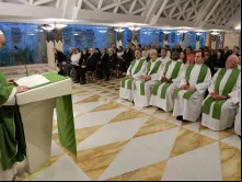 Papa durante a homilia na Missa.