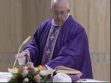 Papa na Missa.