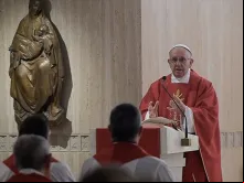Papa na Missa.