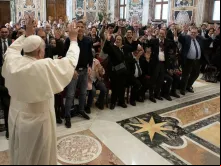 Papa Francisco recebe delegação de surdos no Vaticano.