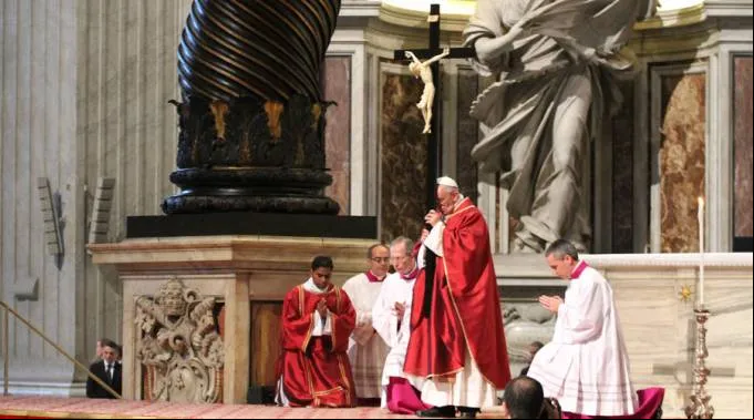 PapaViernesSAnto.jpg ?? 