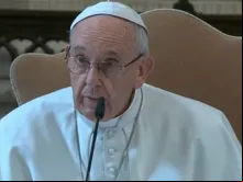 Papa fala com sacerdotes em um congresso em São João de Latrão.