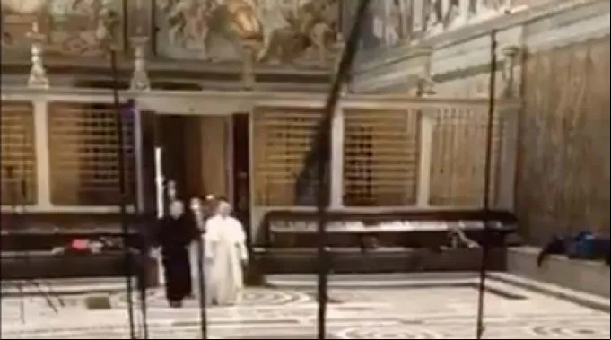 Papa_Francisco_Sixtina_Twitter_Spyromusicale_040318.jpg ?? 